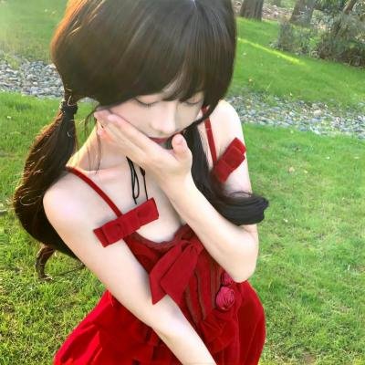 娇憨女郎